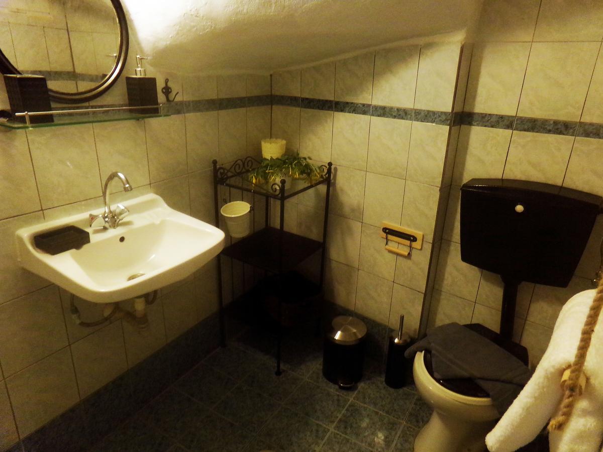 Leia Guest House Ermoupoli Dış mekan fotoğraf